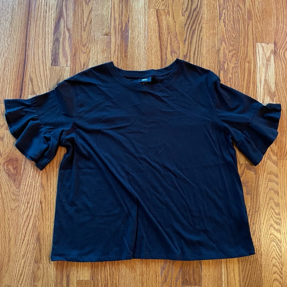 NWT Mossimo black wide ruffle sleeve tee
